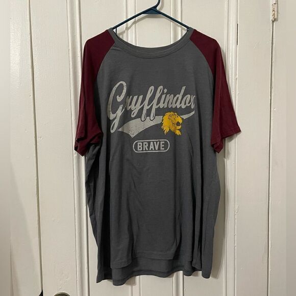Harry Potter Gryffindor shirt  - Picture 1 of 5